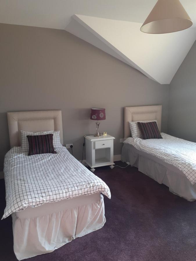 Single Or Twin Room In Lovely Country Residence Nobber ภายนอก รูปภาพ