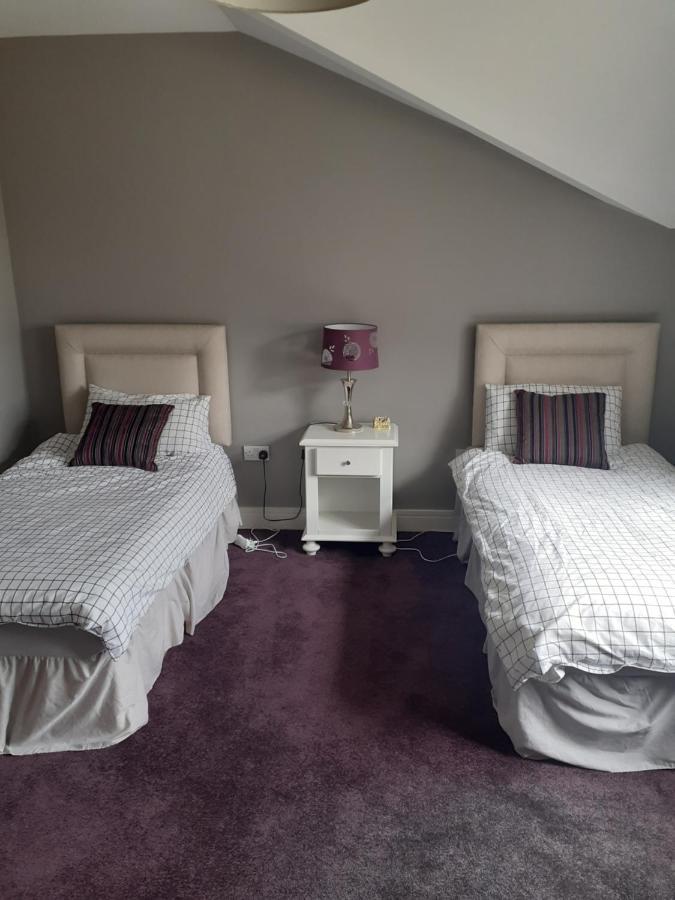 Single Or Twin Room In Lovely Country Residence Nobber ภายนอก รูปภาพ